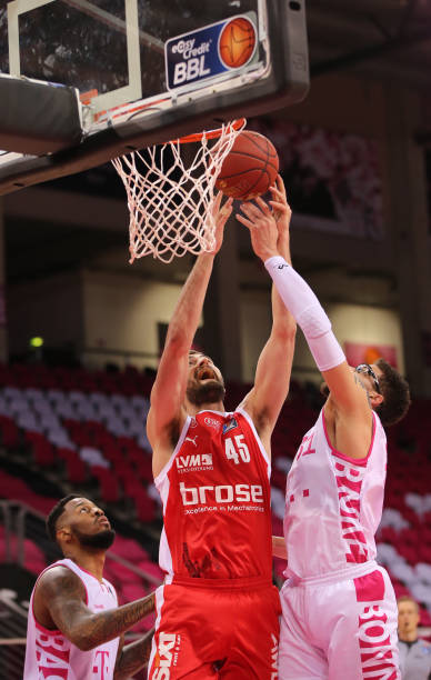 更让我们看 更让我们看