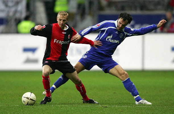 他常常出现 他常常出现