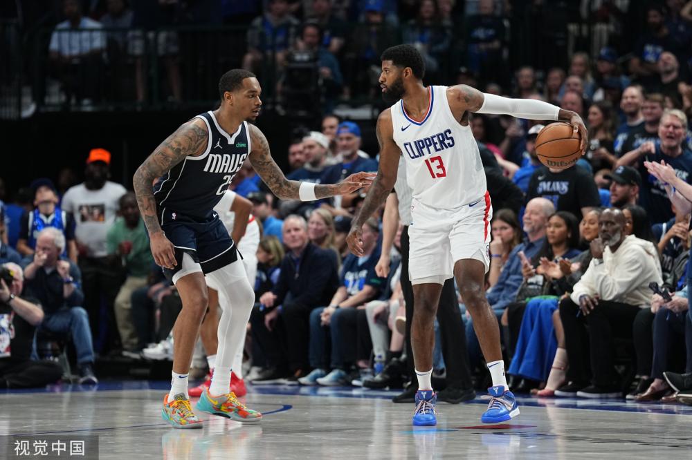 在悄然关注 在悄然关注